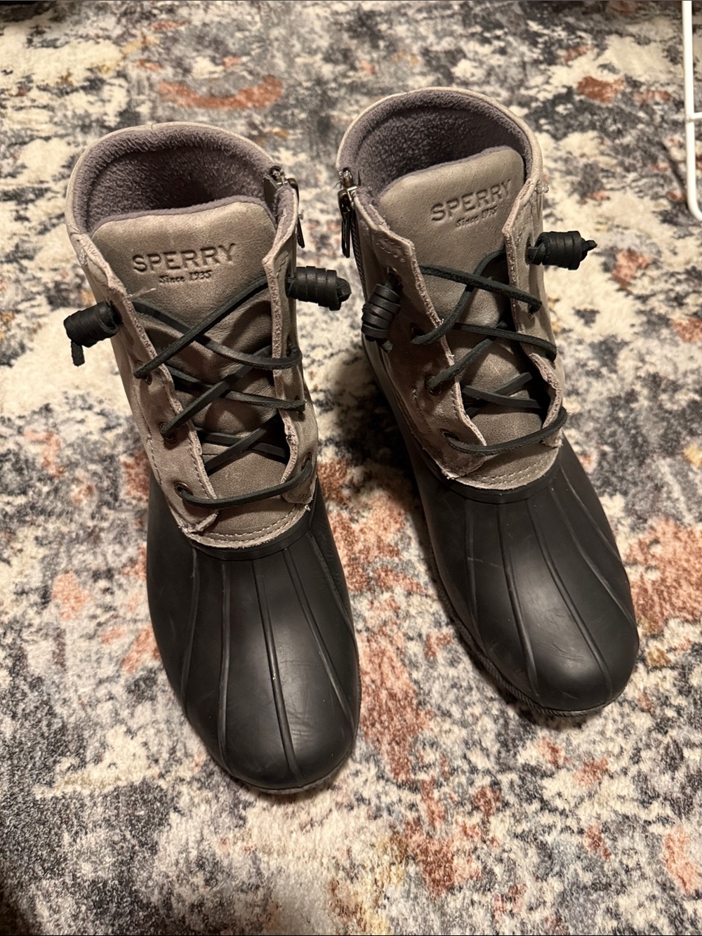 Sperry women's Two-Tone grey and Black Duck Boots